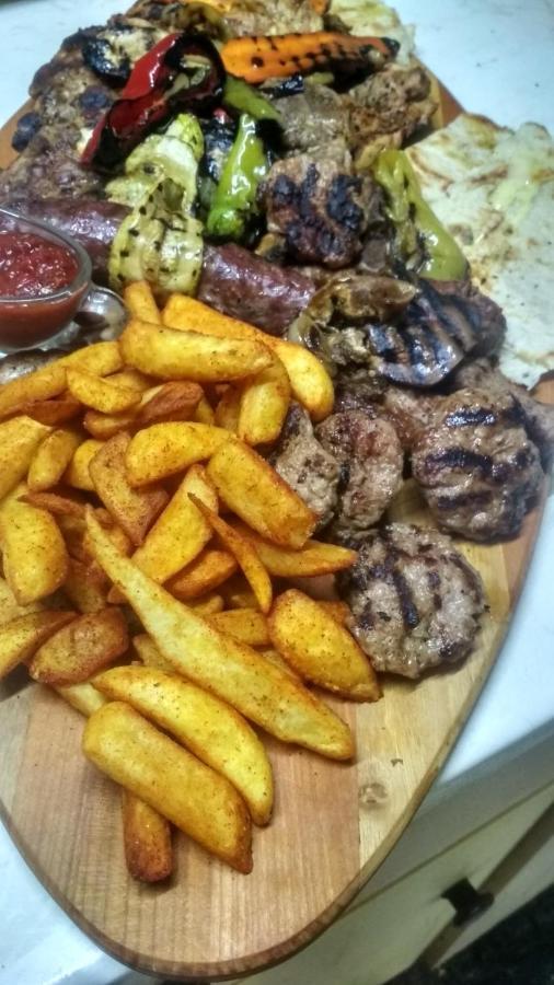 Veselata Guest House Dolna Banya Εξωτερικό φωτογραφία